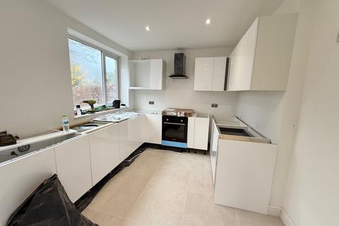 3 bedroom semi-detached house to rent, Meriton Road, Wilmslow, SK9