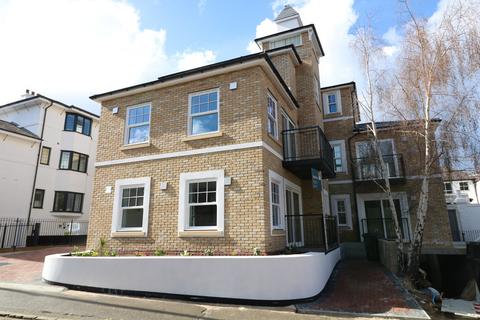 2 bedroom ground floor flat to rent, Lyons Court, Dorking
