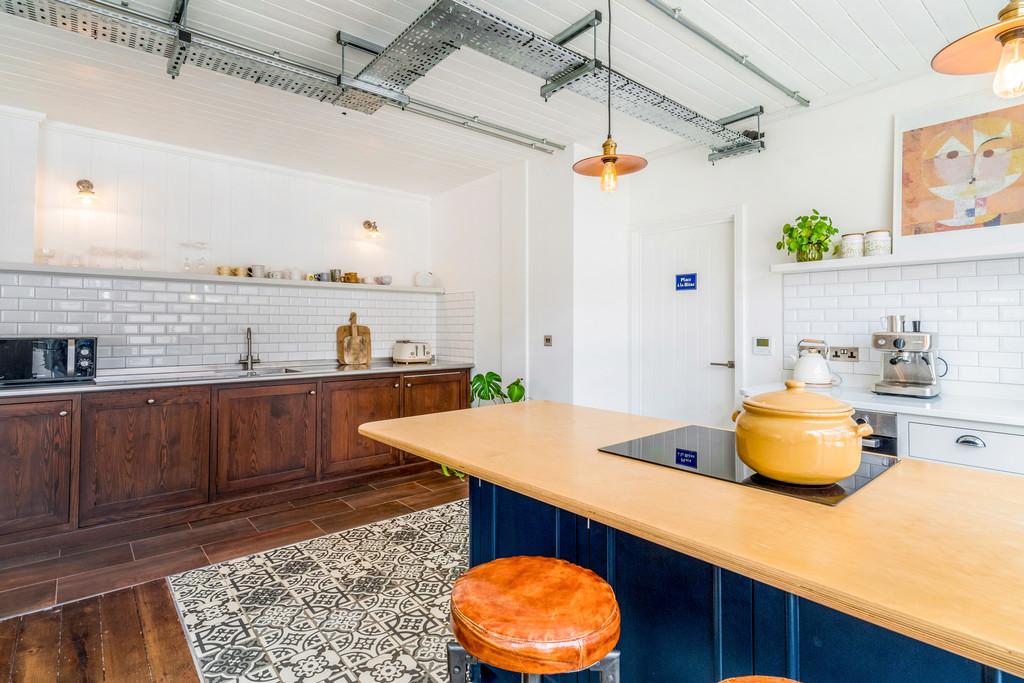 9. Kitchen