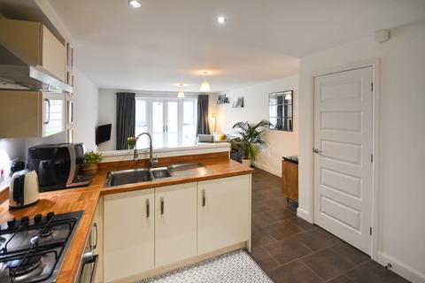 4 bedroom semi-detached house for sale, Maygreen Avenue, Cotgrave