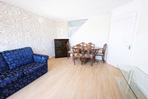 4 bedroom flat to rent, Upper Dartrey Walk, Chelsea