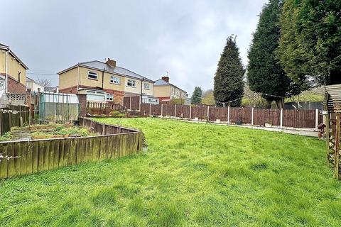 3 bedroom semi-detached house for sale, Hartland Avenue, COSELEY, WV14 9AN