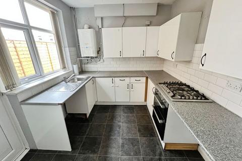 2 bedroom terraced house for sale, Longcauseway, Farnworth