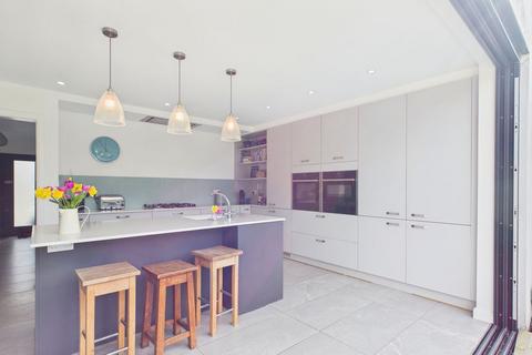 4 bedroom detached house for sale, Kingswood Road, Tadworth