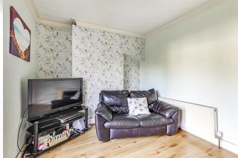 3 bedroom semi-detached house for sale, Baker Street, Enfield