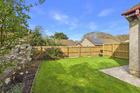 2 bedroom semi-detached bungalow for sale, Tolvaddon, Camborne - Quality semi-detached bungalow, chain free sale