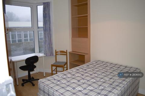 undefined, Broadway, Pontypridd, CF37