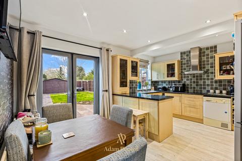 3 bedroom semi-detached house for sale, Coventry Road, Hinckley, LE10