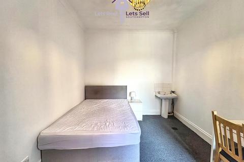 undefined, Tennyson Road, Southampton, SO17
