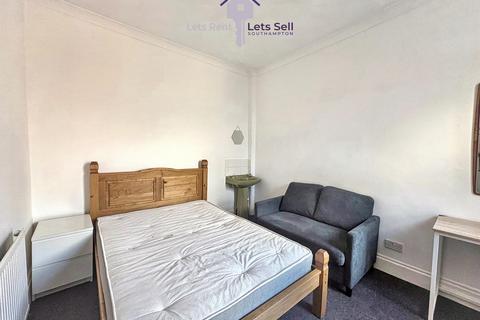 undefined, Tennyson Road, Southampton, SO17