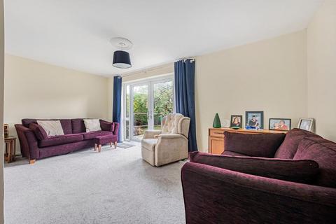 undefined, Cam, Dursley GL11