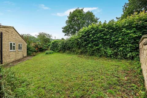 undefined, Cam, Dursley GL11