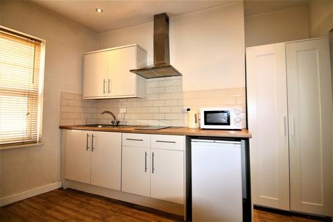 Studio to rent, Studio room at 3 Fitzwilliam Street, Sheffield, S1 4JL