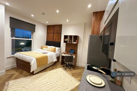 Studio to rent, Deluxe, Derby, DE1