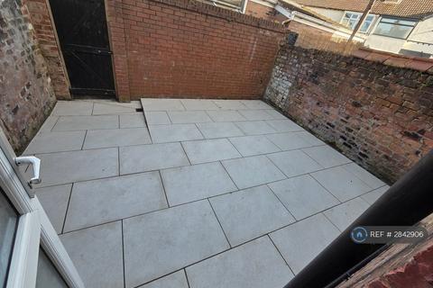 undefined, Fifth Avenue, Liverpool, L9