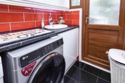 2 bedroom house share to rent, Chafford Walk, Rainham