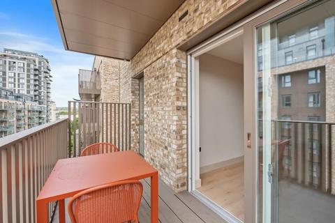 2 bedroom flat to rent, Aerodrome Road