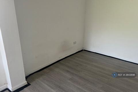 1 bedroom flat to rent, Causeway Green Road, Sandwell, B68