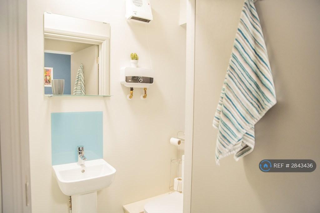 Ensuite