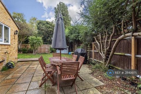 undefined, Peel Close, Reading, RG4