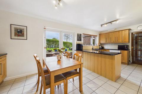 4 bedroom link detached house for sale, George Hill, Crediton, EX17