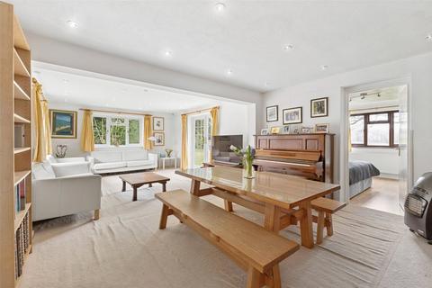 4 bedroom detached house for sale, Bangla, Little London, RG26
