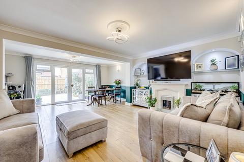 4 bedroom semi-detached house for sale, Harrison Gardens, Hockley, SS5