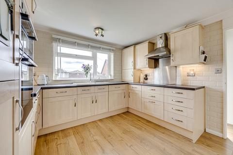 4 bedroom semi-detached house for sale, Harrison Gardens, Hockley, SS5