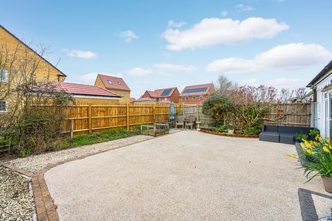 4 bedroom semi-detached house for sale, Harrison Gardens, Hockley, SS5