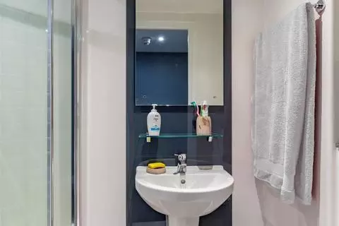 Studio to rent - Pogled 2