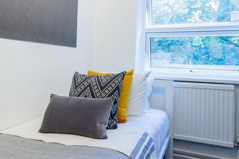 undefined, Bassett Green Road, Southampton SO16