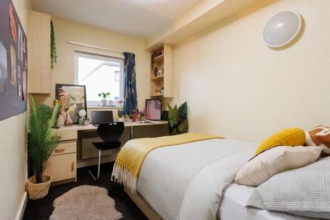 1 bedroom in a flat share to rent, Curzon Street, Nottingham NG3