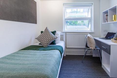 undefined, Bassett Green Road, Southampton SO16
