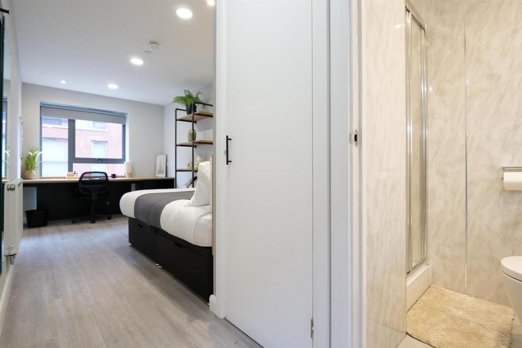 Apartment in Sheffield, Neepsend, South Yorkshire - View 4