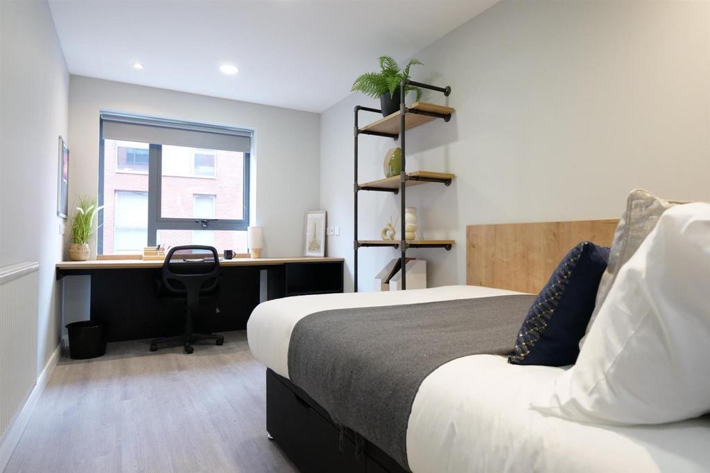 Apartment in Sheffield, Neepsend, South Yorkshire - More