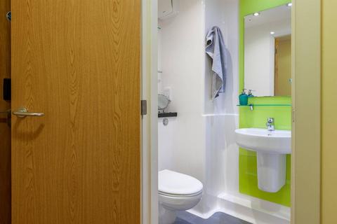 1 bedroom in a flat share to rent, Dean Street, Bangor LL57