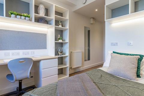 1 bedroom in a flat share to rent, Notte Street, Plymouth PL1
