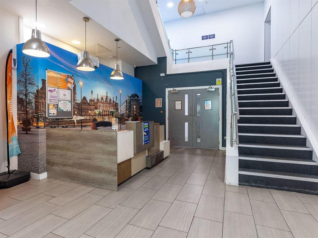Apartment in Sheffield, City Centre, South Yorkshire - More
