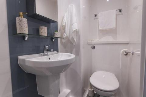 1 bedroom in a flat share to rent, Lancaster Street, Birmingham B4