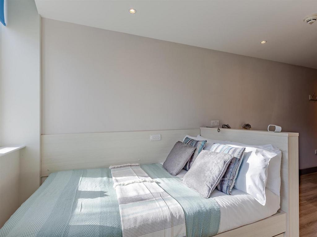 Apartment in Bournemouth - More