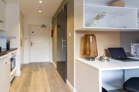 Studio to rent, Curzon Street, Nottingham NG3