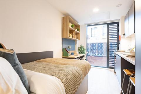 Studio to rent, Talbot Street, Nottingham NG1