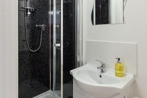 undefined, Queens Terrace, Southampton SO14