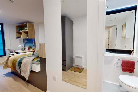 Studio to rent, Talbot Street, Nottingham NG1