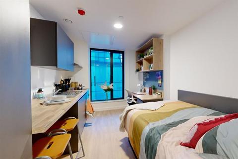 Studio to rent, Talbot Street, Nottingham NG1