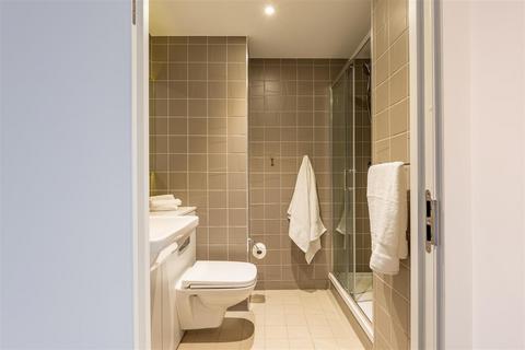 1 bedroom in a flat share to rent, King William Street, Manchester M50