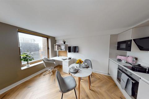 Studio to rent, Oldham Place, Liverpool L1