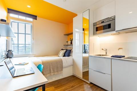 Studio to rent, Clyde Street, Glasgow G1