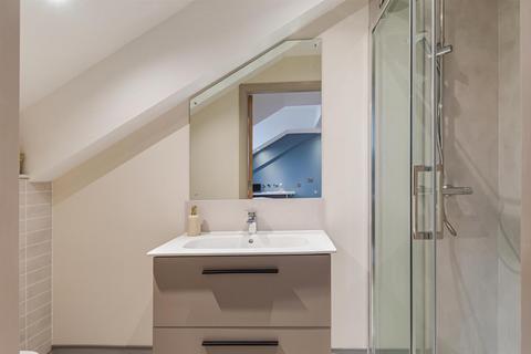 undefined, Elmwood Avenue, Belfast BT9