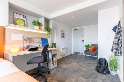 1 bedroom in a flat share to rent, King William Street, Manchester M50